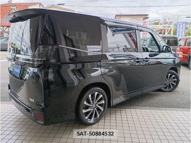 Toyota VOXY HYBRID 2022-06 7360456-2