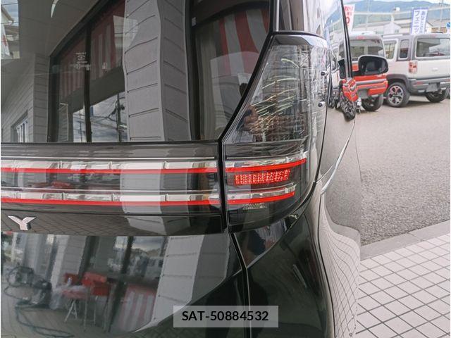 Toyota VOXY HYBRID 2022-06 7360456-5