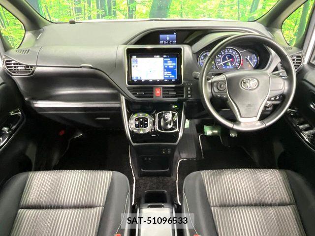 Toyota VOXY HYBRID 2018-10 7360457-1