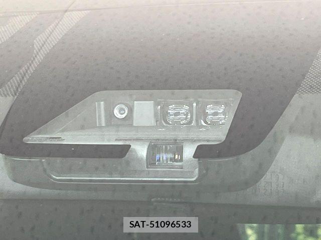 Toyota VOXY HYBRID 2018-10 7360457-4