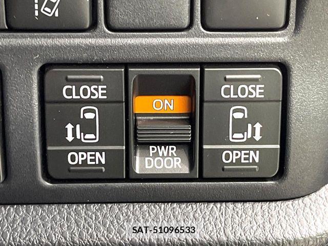 Toyota VOXY HYBRID 2018-10 7360457-5