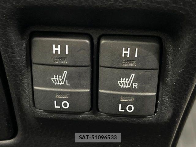 Toyota VOXY HYBRID 2018-10 7360457-6