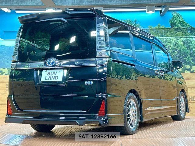 Toyota VOXY HYBRID 2018-11 7360460-17