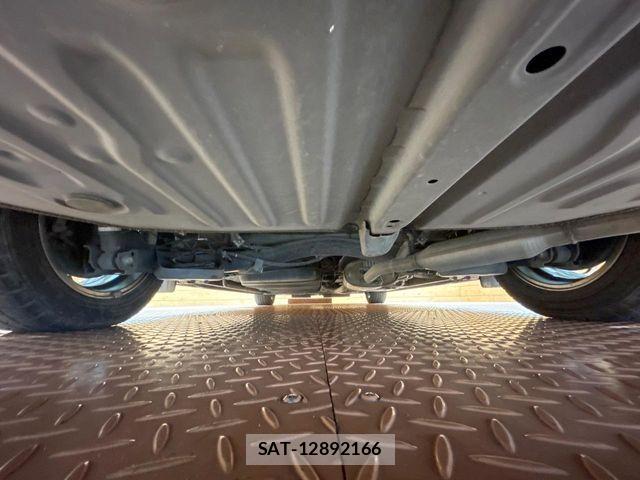 Toyota VOXY HYBRID 2018-11 7360460-19