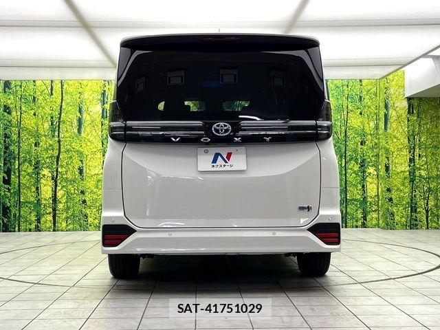 Toyota VOXY HYBRID 2024-08 7360448-15