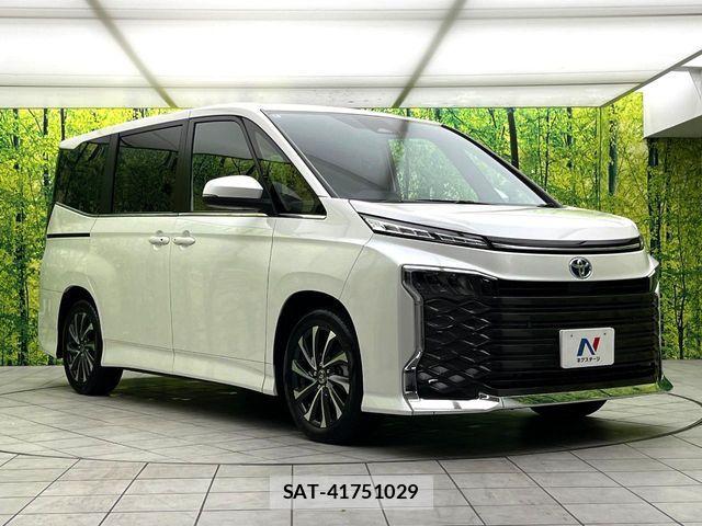 Toyota VOXY HYBRID 2024-08 7360448-16
