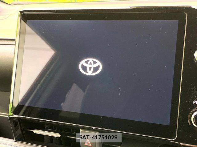 Toyota VOXY HYBRID 2024-08 7360448-5