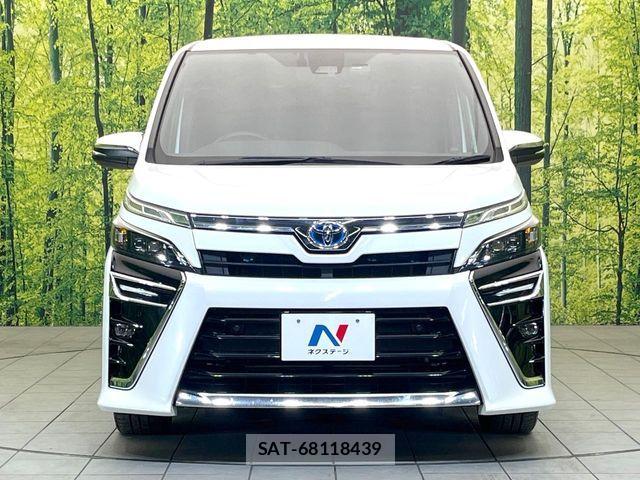 Toyota VOXY HYBRID 2021-06 7360458-14