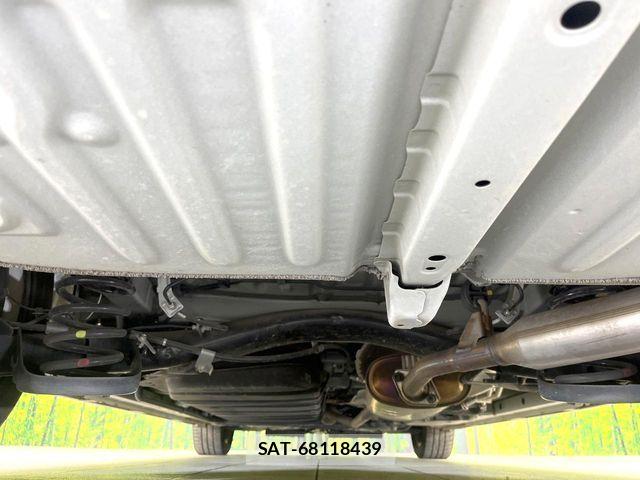 Toyota VOXY HYBRID 2021-06 7360458-18