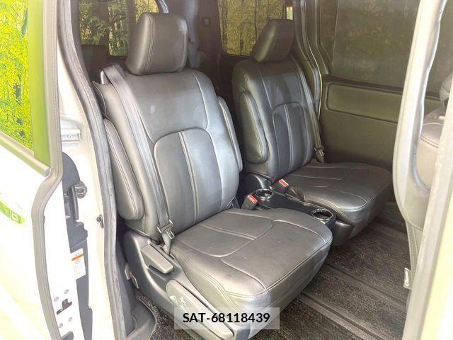 Toyota VOXY HYBRID 2021-06 7360458-8
