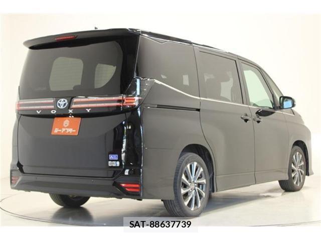 Toyota VOXY HYBRID 2023-02 7394822-11