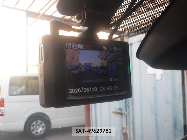 Toyota VOXY HYBRID 2023-03 7394825-19