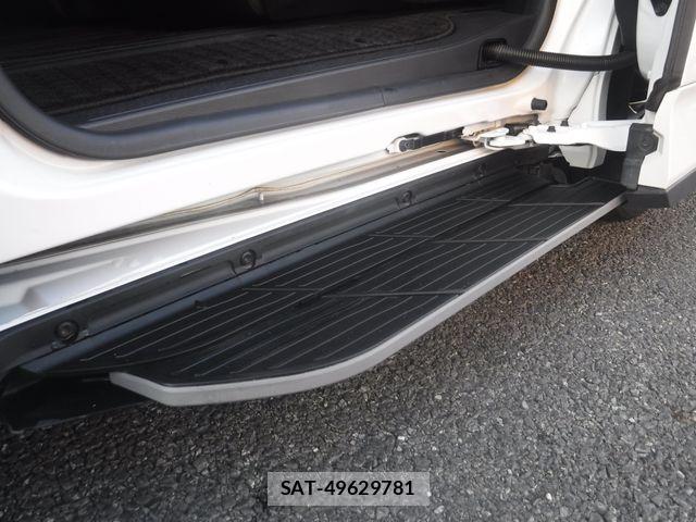 Toyota VOXY HYBRID 2023-03 7394825-26