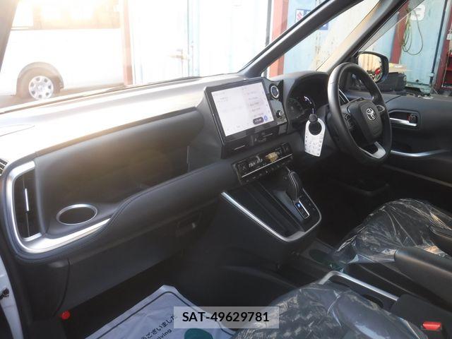 Toyota VOXY HYBRID 2023-03 7394825-2