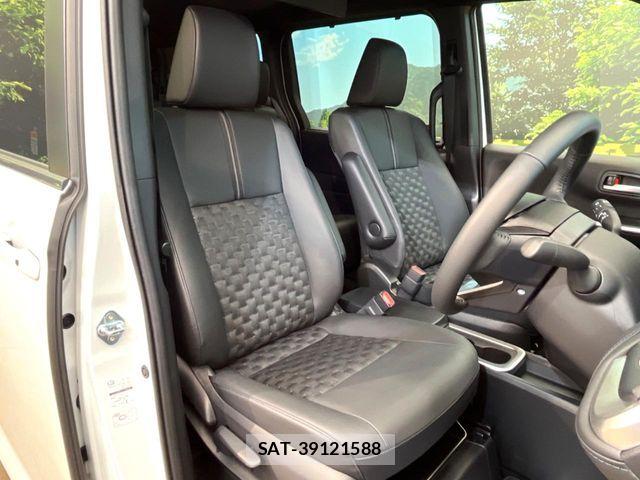Toyota VOXY HYBRID 2025-11 7394790-7