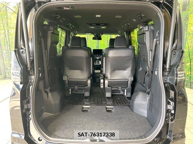 Toyota VOXY HYBRID 2023-08 7394803-10