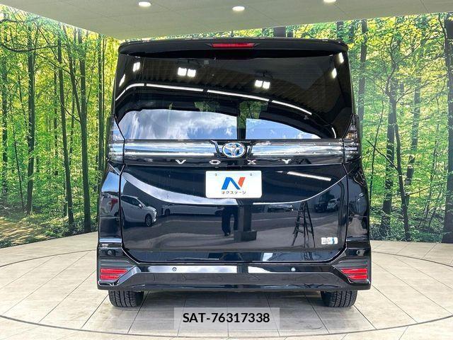 Toyota VOXY HYBRID 2023-08 7394803-15