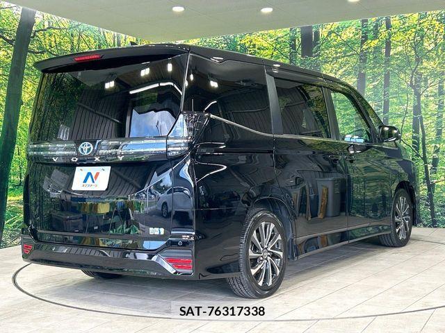 Toyota VOXY HYBRID 2023-08 7394803-17