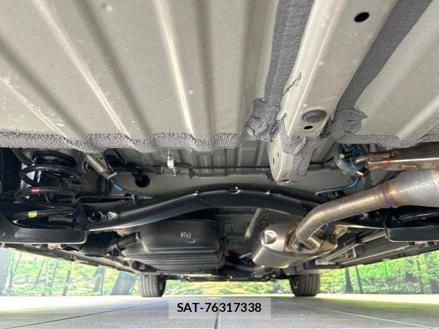 Toyota VOXY HYBRID 2023-08 7394803-19