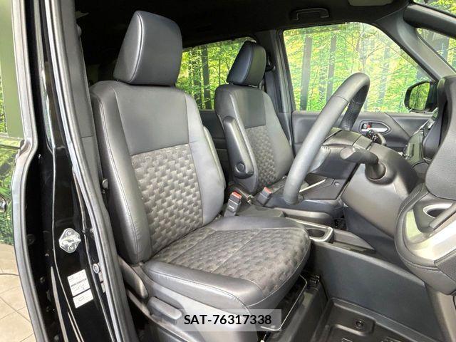 Toyota VOXY HYBRID 2023-08 7394803-7