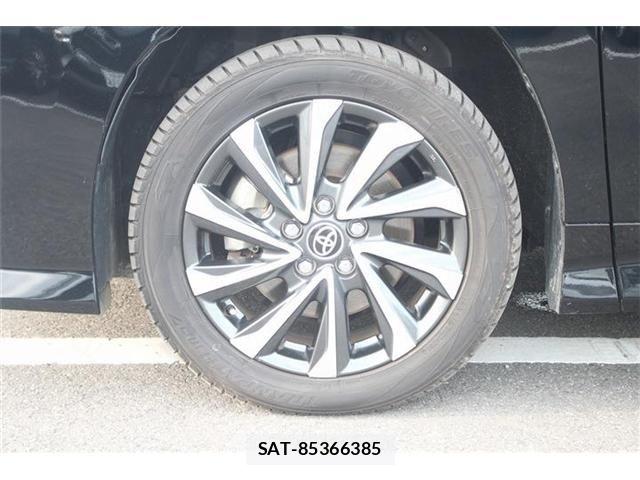 Toyota VOXY HYBRID 2023-06 7394831-12