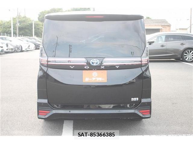 Toyota VOXY HYBRID 2023-06 7394831-8