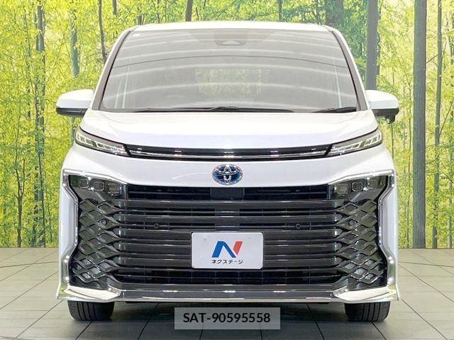 Toyota VOXY HYBRID 2023-08 7394794-13