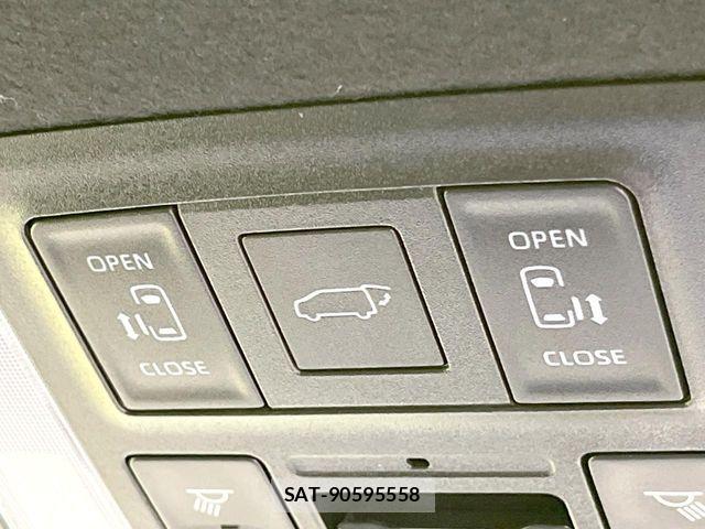 Toyota VOXY HYBRID 2023-08 7394794-2