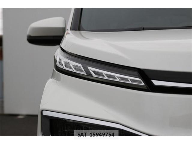 Toyota VOXY HYBRID 2022-03 7394830-11