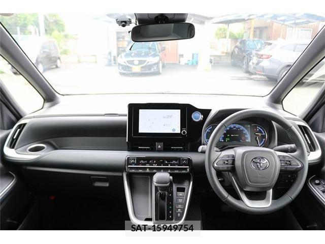 Toyota VOXY HYBRID 2022-03 7394830-18