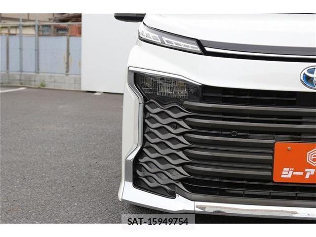 Toyota VOXY HYBRID 2022-03 7394830-25