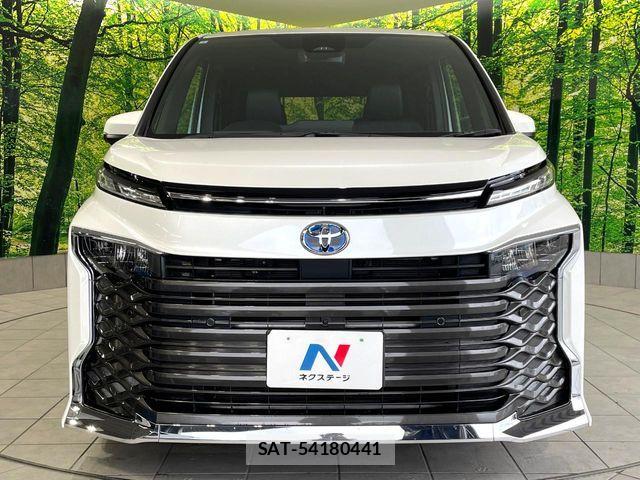 Toyota VOXY HYBRID 2023-07 7394807-14