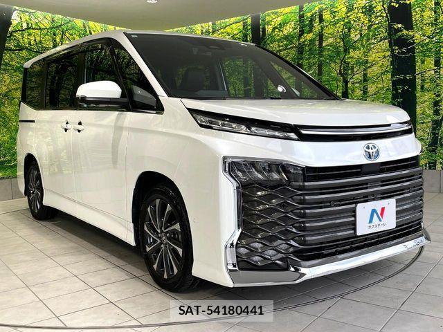 Toyota VOXY HYBRID 2023-07 7394807-16