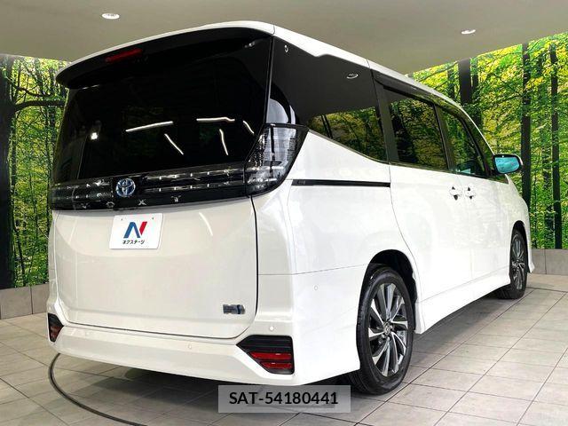 Toyota VOXY HYBRID 2023-07 7394807-17