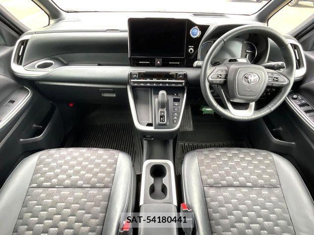 Toyota VOXY HYBRID 2023-07 7394807-1