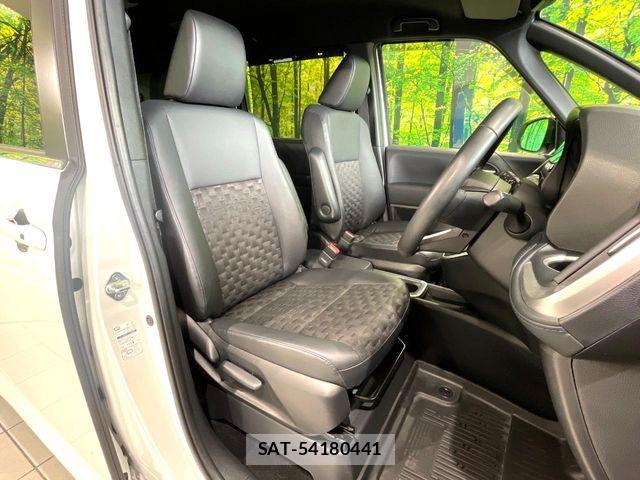 Toyota VOXY HYBRID 2023-07 7394807-7