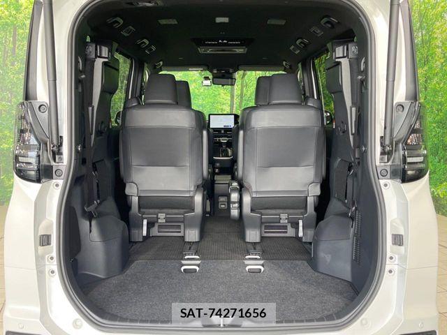 Toyota VOXY HYBRID 2024-08 7394795-10