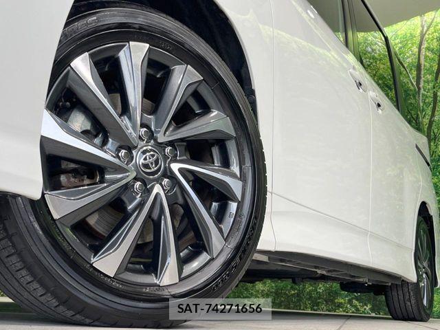 Toyota VOXY HYBRID 2024-08 7394795-13