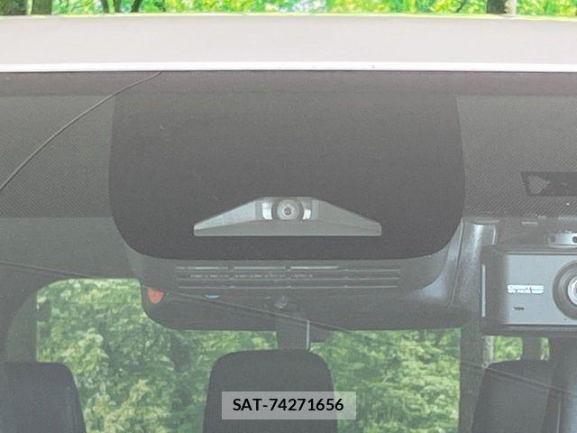 Toyota VOXY HYBRID 2024-08 7394795-5