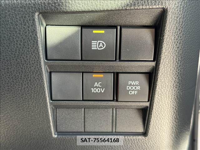 Toyota VOXY HYBRID 2024-05 7394796-13