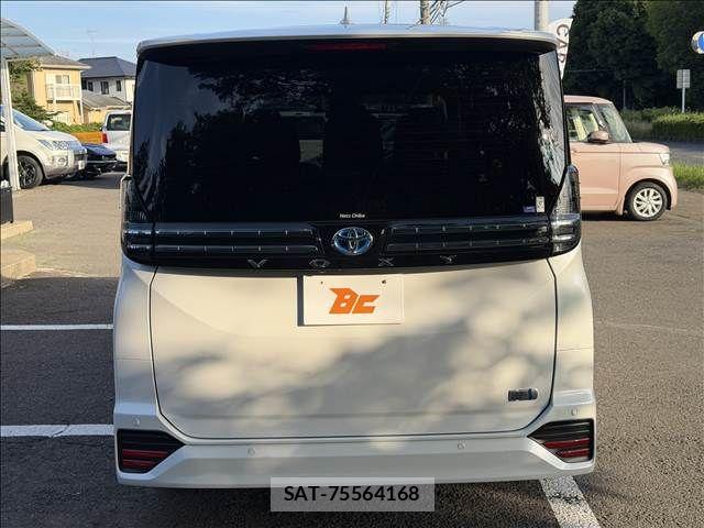 Toyota VOXY HYBRID 2024-05 7394796-22