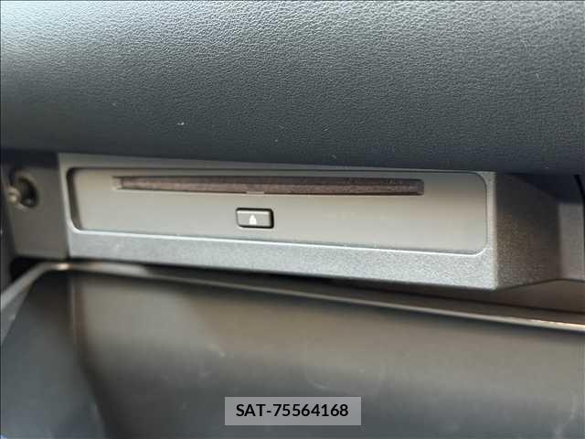 Toyota VOXY HYBRID 2024-05 7394796-26