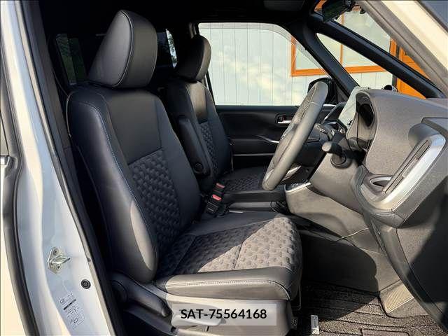 Toyota VOXY HYBRID 2024-05 7394796-8