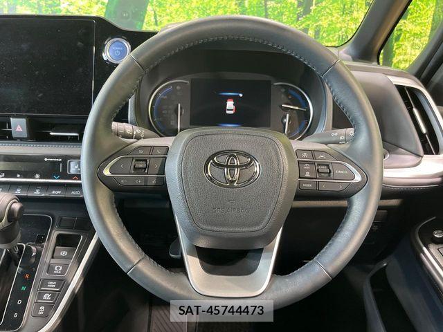 Toyota VOXY HYBRID 2023-06 7394821-11