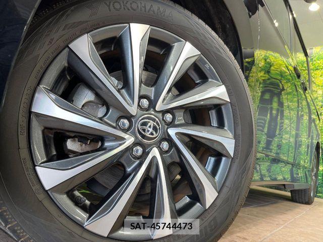 Toyota VOXY HYBRID 2023-06 7394821-13