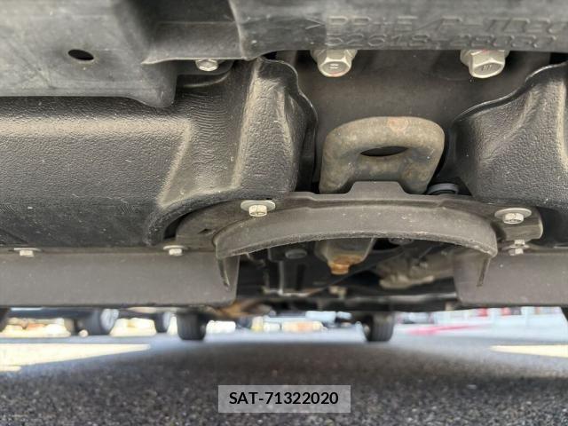 Toyota VOXY HYBRID 2018-02 7394502-22