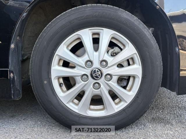 Toyota VOXY HYBRID 2018-02 7394502-24