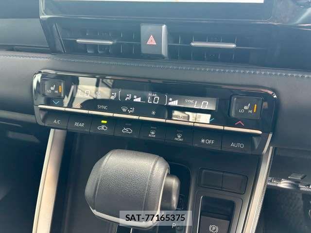 Toyota VOXY HYBRID 2022-09 7390995-17