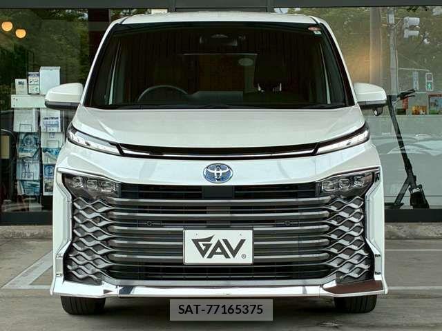 Toyota VOXY HYBRID 2022-09 7390995-5