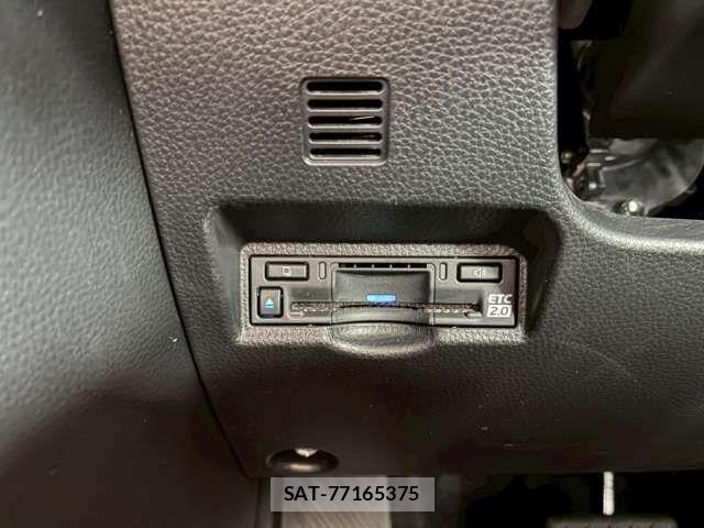 Toyota VOXY HYBRID 2022-09 7390995-7